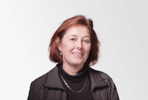 Portrait_Mitarbeitende_Rösch_Kathrin_620x420